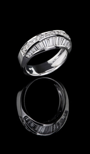 White Gold and Diamond Ring DR-609